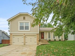 10589 Gillette St, Overland Park, KS 66215