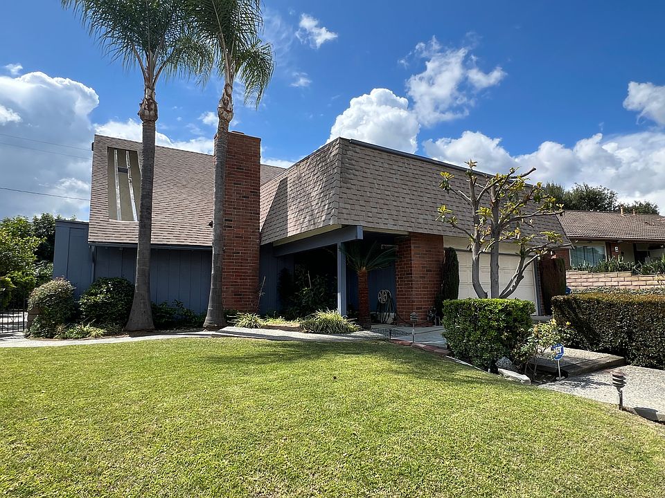 1st image of 16326 Santa Bianca Dr