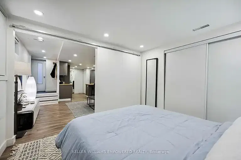 33 Garden Ave #1A