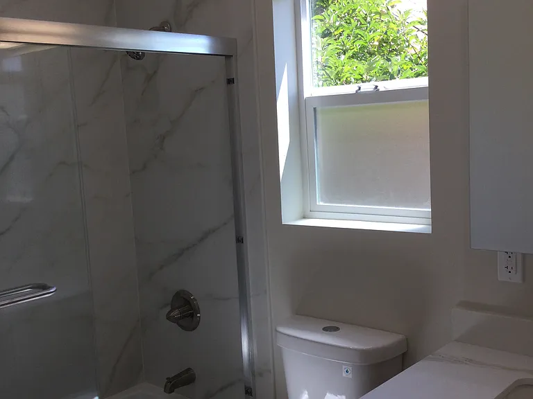 4572A Sargent Ave — Photo 7