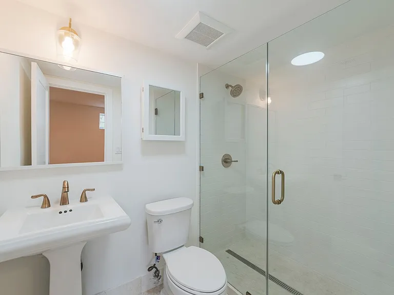 540 1st St #4 — Photo 9