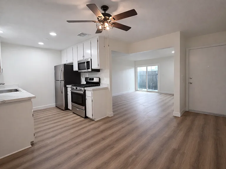 Cedar Crest Apartments — Photo 19