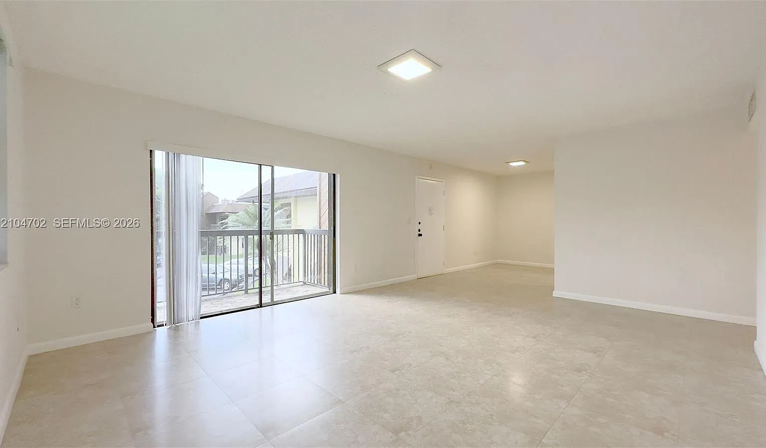 Kings Creek West Condo Bl — Photo 2