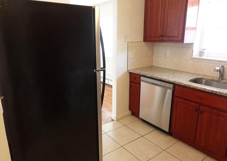 1st image of 3571 Wilson Ave #2