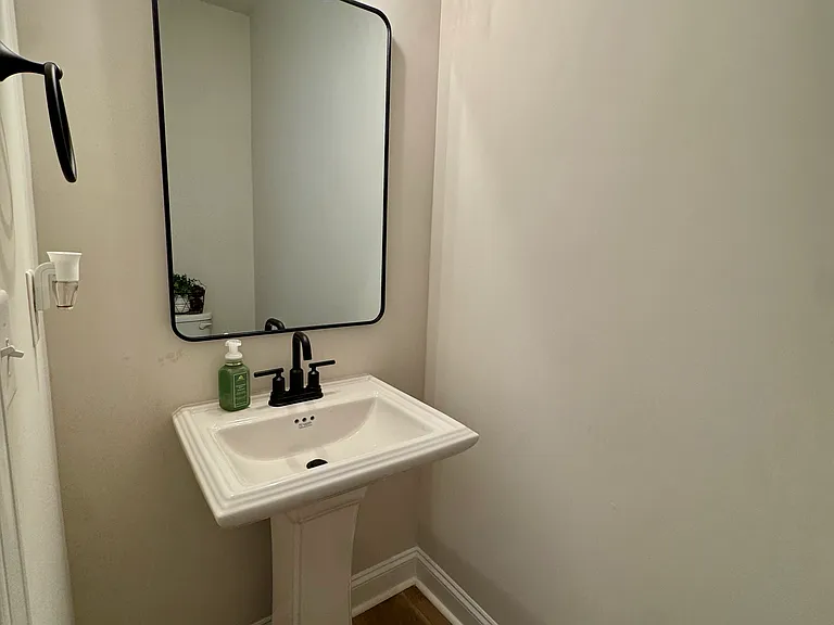 507 Greenwood Dr — Photo 9