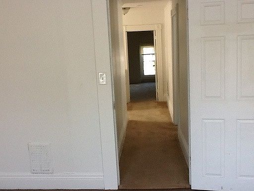 5th image of 76 Parsells Ave