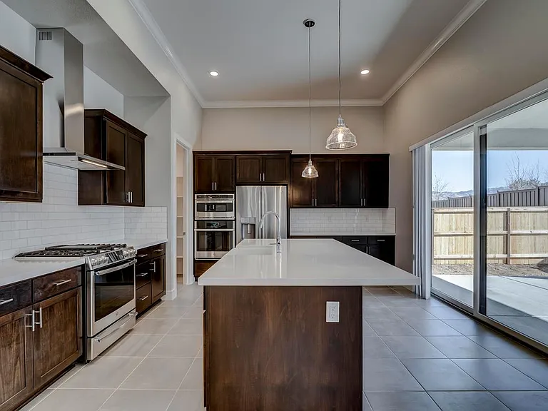 924 Solarium Dr — Photo 17
