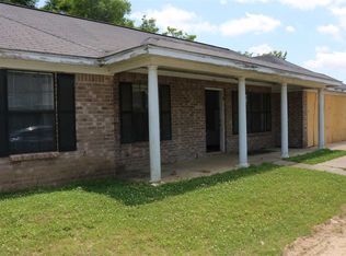 35 Cherry Blossom Ln, Yazoo City, MS 39194