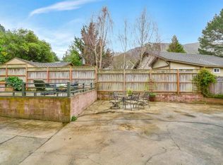 30 Aurora Ct, Pacifica, CA 94044