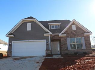 816 Oak Manor Dr #142, Concord, NC 28025