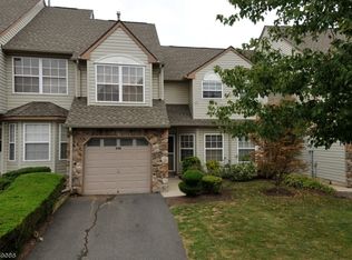 240 Nebula Rd, Piscataway, NJ 08854