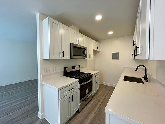 3rd image of 3707 S Canfield Ave APT 5