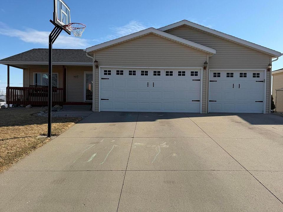 1st image of 4407 Chamberlain Dr