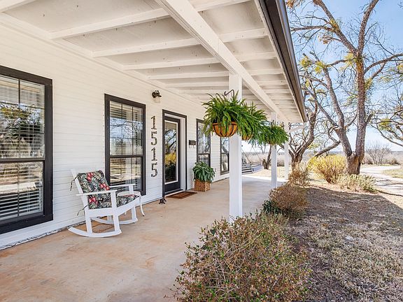 3rd image of 1515 County Road 233