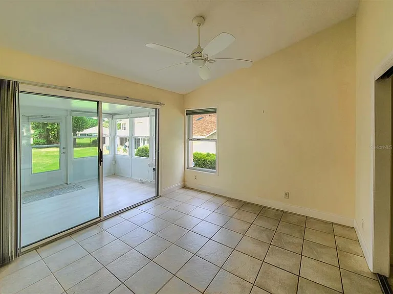 2321 SE 19th Cir — Photo 32