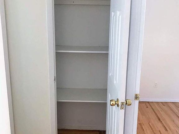 5th image of 2604 14th Pl APT 1