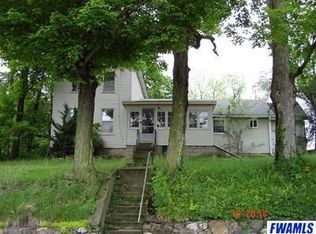 156 E 4th St, Roanoke, IN 46783