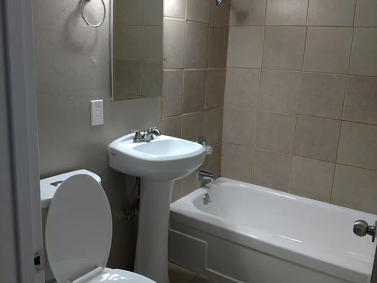 Carabay Apartments - Gated Community Featuring 1 and 2 Bedroom Apartments! — Photo 18