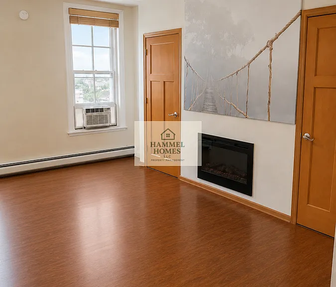 118 Main St E #120-3 — Photo 1