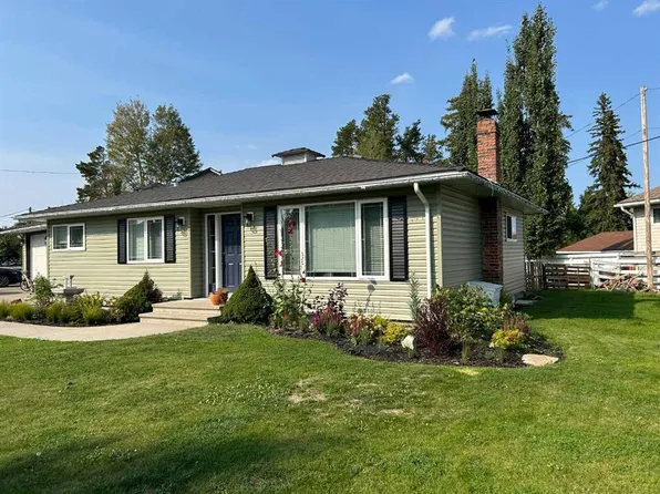 30 SW Sandy Dr, Whitecourt, AB T7S 1G9