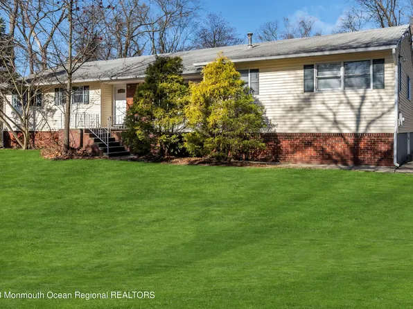 915 Palmer Avenue, Holmdel, NJ 07733