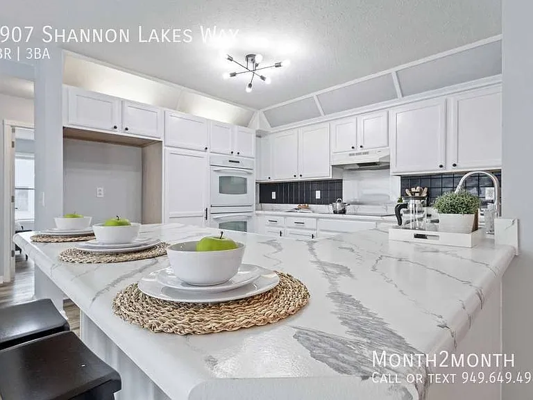 7907 Shannon Lakes Way — Photo 8