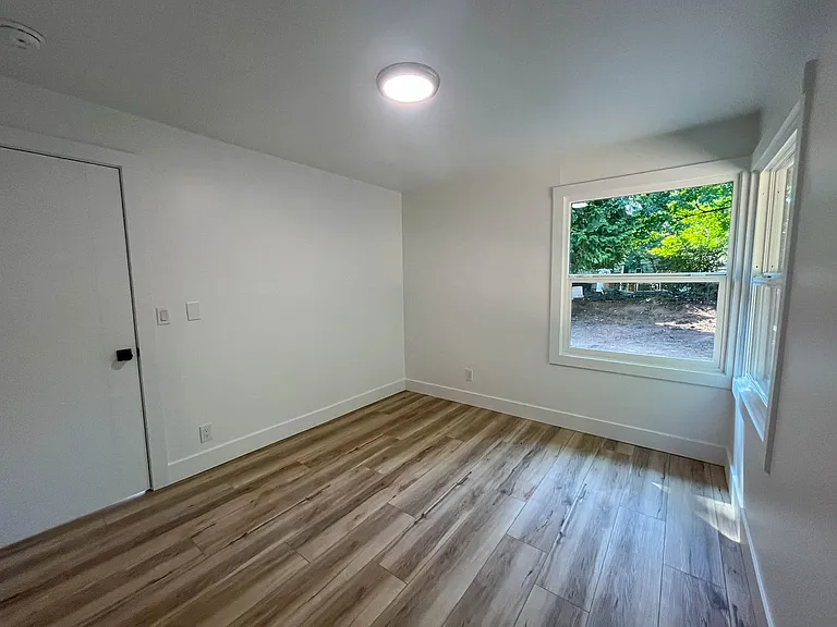 315 NE 148th Ave — Photo 40