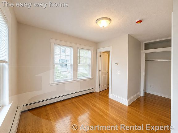 4th image of 21 Lowell St #1
