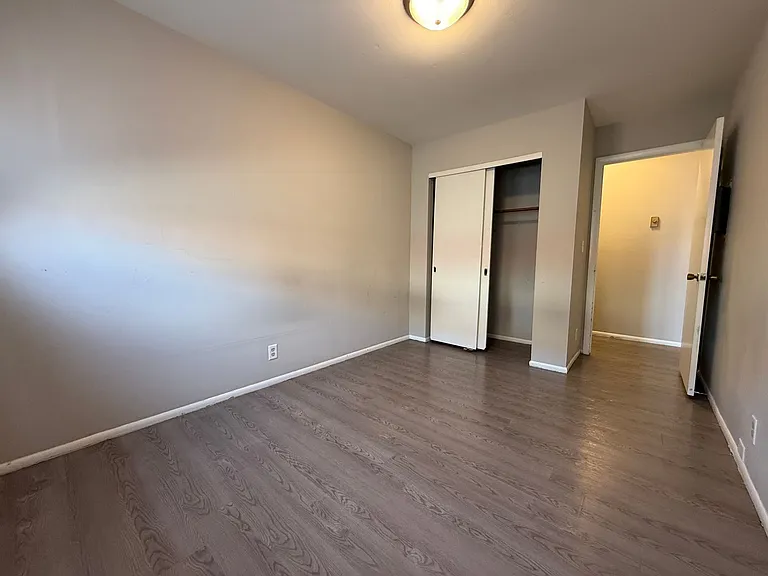 N89W16746 Appleton Ave — Photo 3