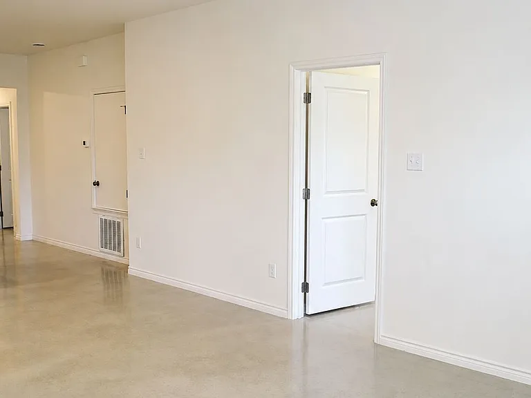 1222 Lehmann Dr #A — Photo 11
