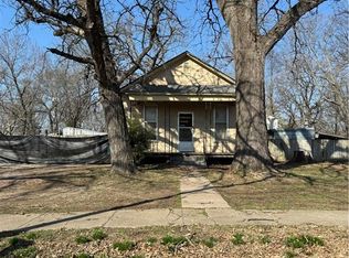 710 & 712 Lincoln Ave, Parsons, KS 67357