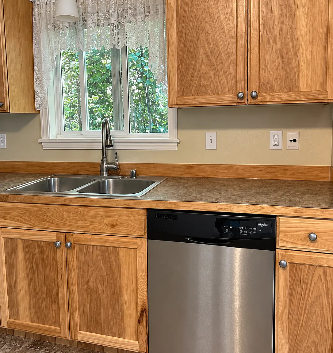 3 bed, 1.5 bath, 1200 sqft, $2,200 — Photo 4