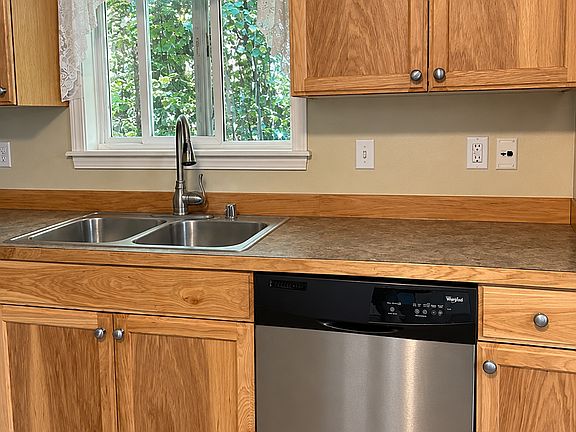 4th image of 6896 S Hood Ct