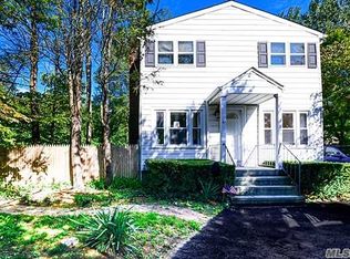 45 Kohr Rd, Kings Park, NY 11754