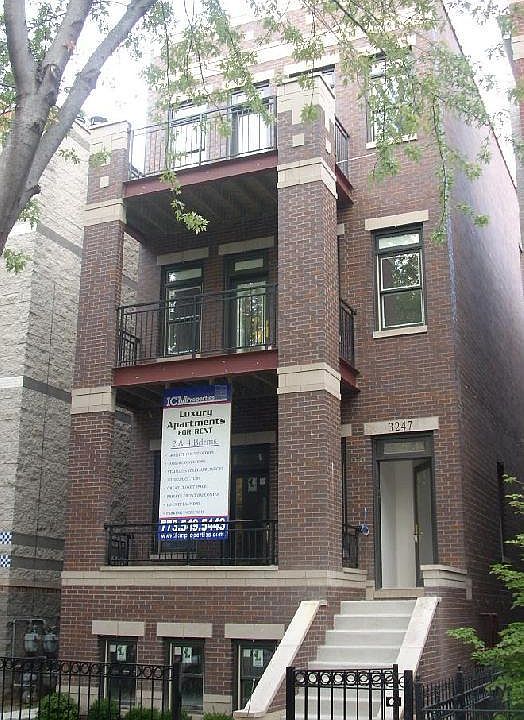 2nd image of 3244 N Seminary Ave #3