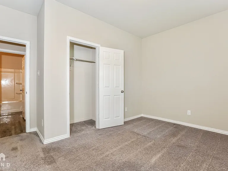 2240 Mary Alice Dr — Photo 14