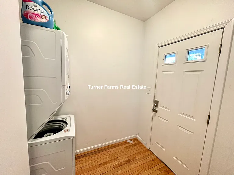48 Derby St #1A — Photo 16