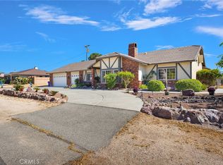 19985 Red Feather Rd, Apple Valley, CA 92307