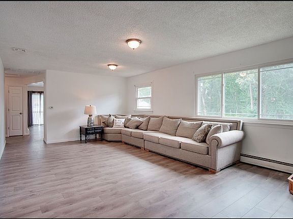 3rd image of 521 Garfield Ave