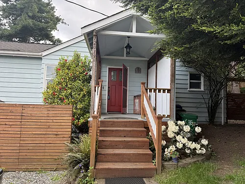 12019B 25th Ave NE Photo 1