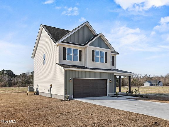 4th image of 240 Deer Haven Drive