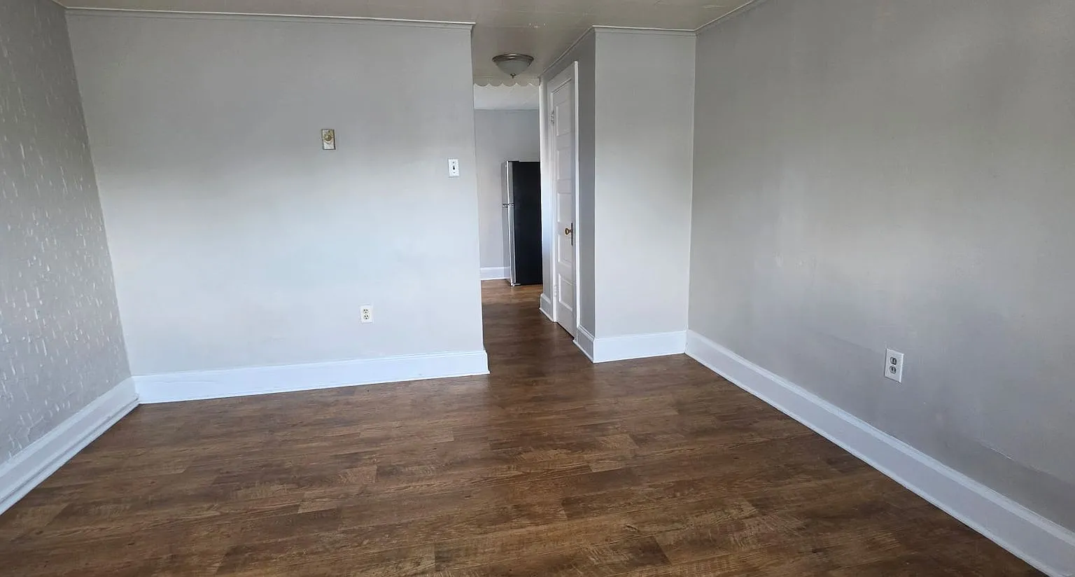 1619 Berryhill St — Photo 3
