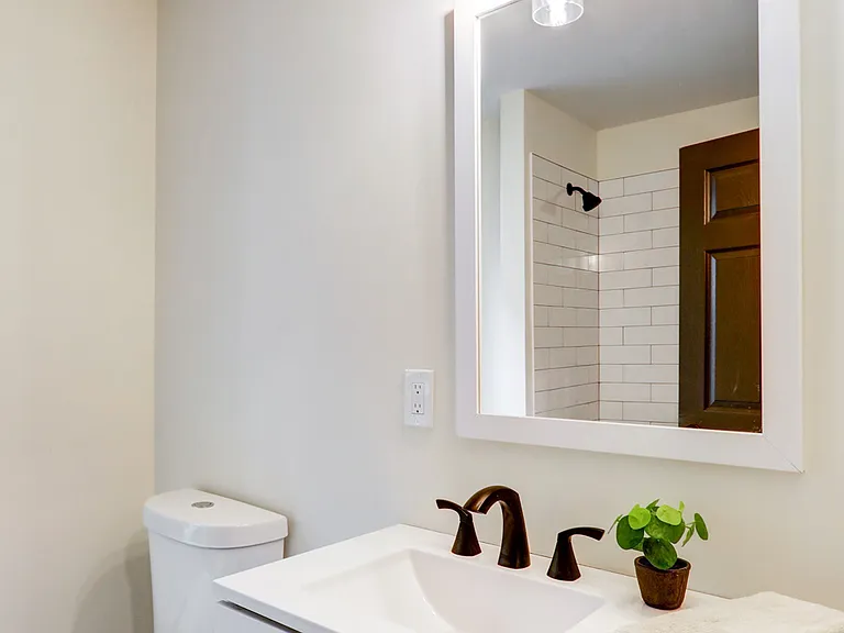 131 S Marshall St — Photo 13