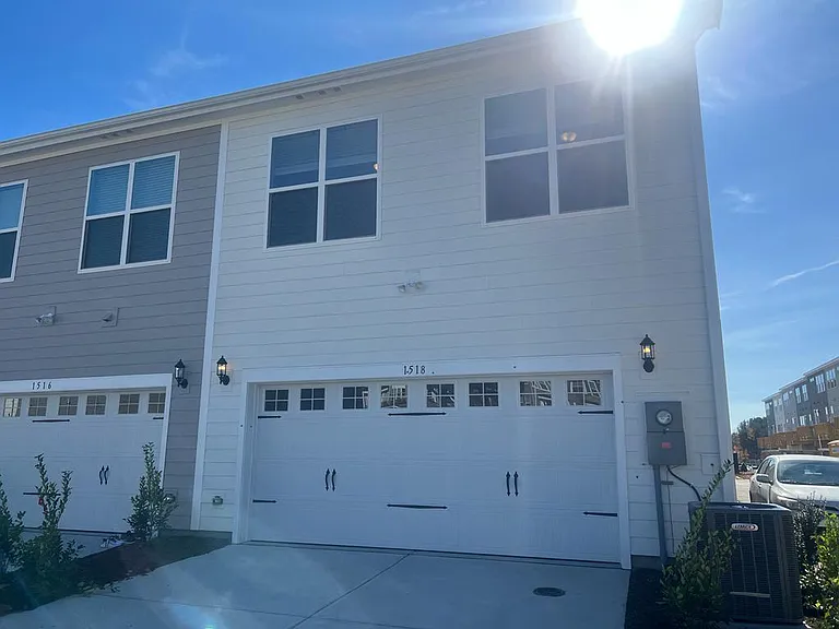 1518 Irving Hill Dr — Photo 17
