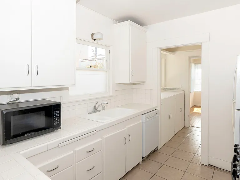 1014 N Gardner St #1015 — Photo 44
