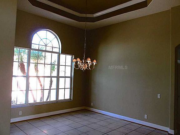 3rd image of 10523 Bermuda Ave