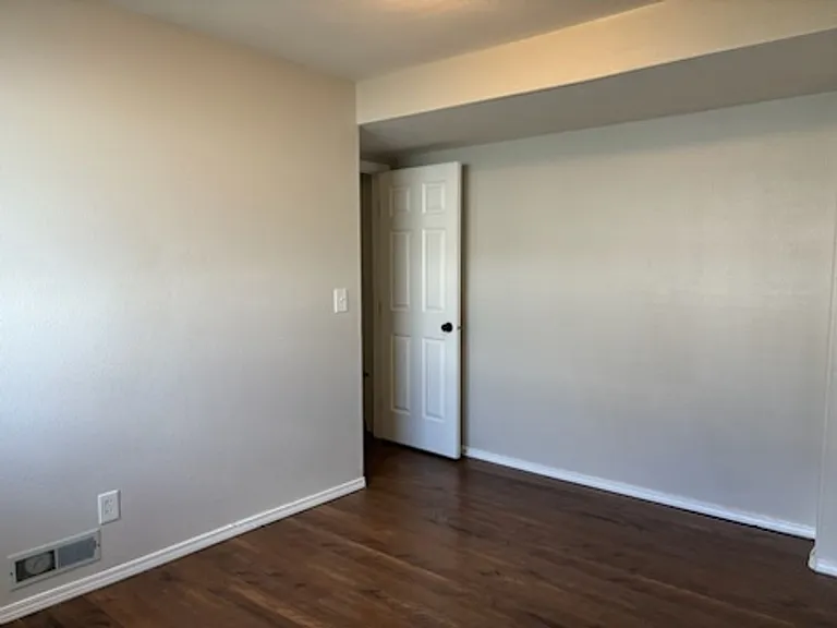 2581 W Grenoble Ln — Photo 14