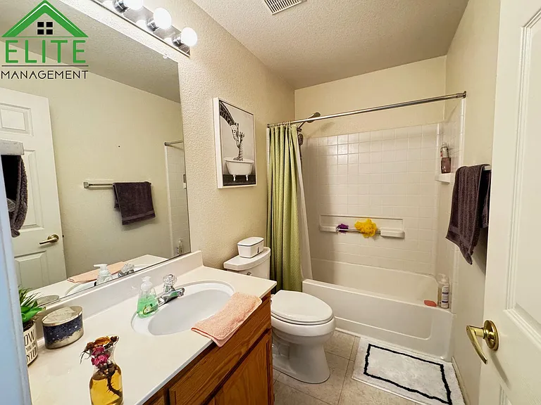 8489 Camino Vista Way — Photo 11