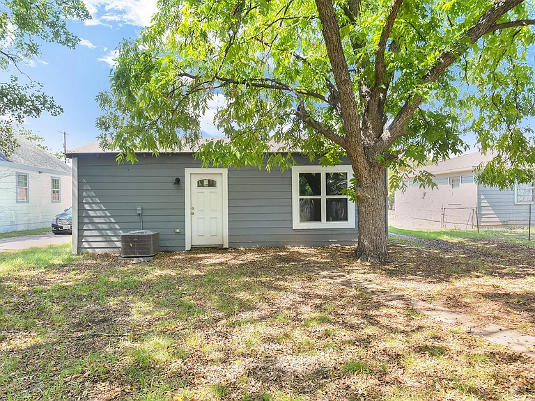 818 N Virginia St — Photo 32