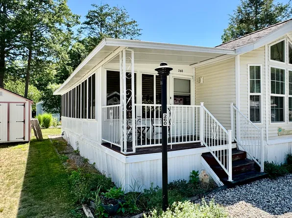 27 Go Camping Way #260, Old Orchard Beach, ME 04064